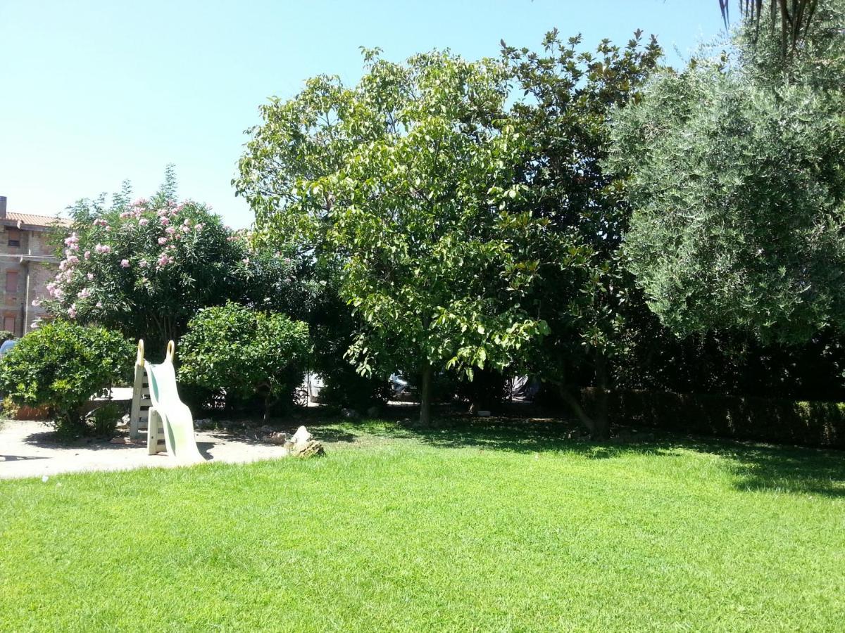 Garden Basement - Seminterrato Max 4 Ospiti - Fiumicino Vicino Aeroporto E Fiera Exterior foto
